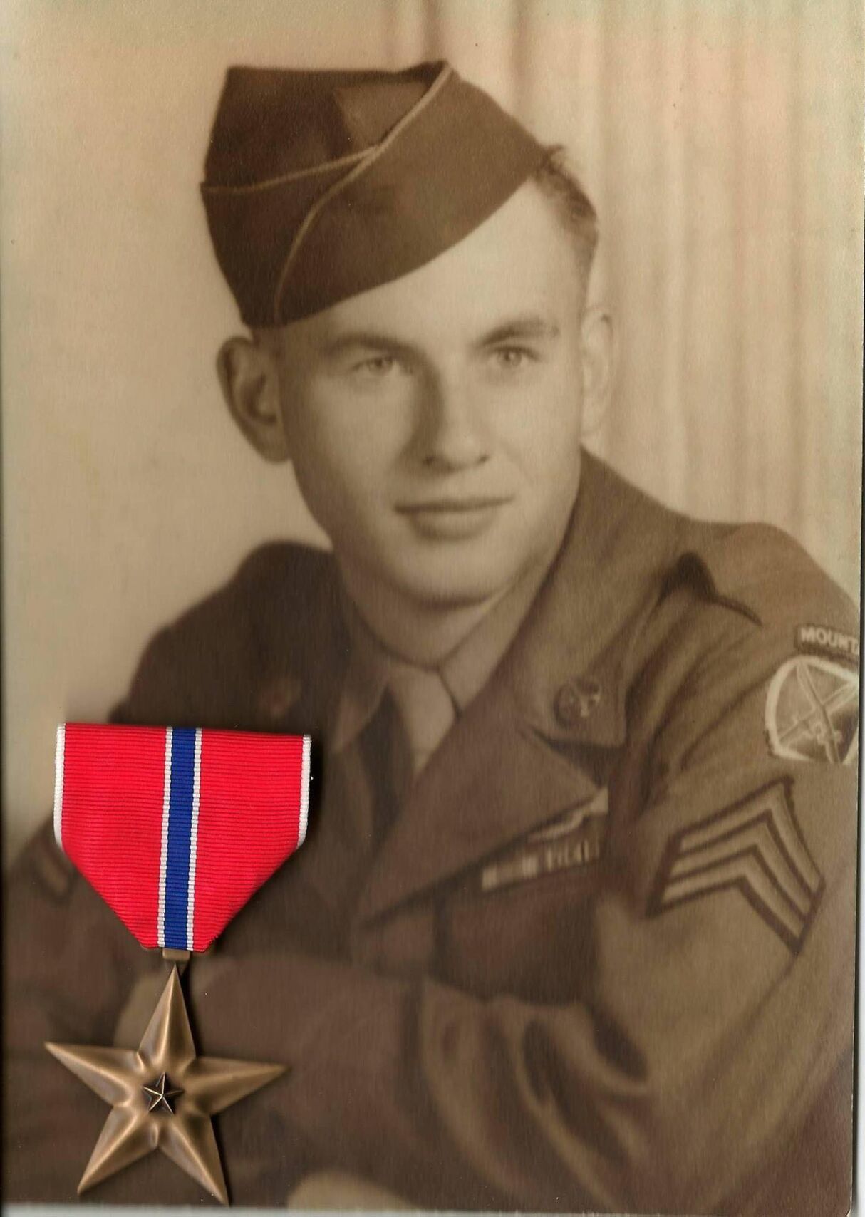 Bruce Wakefield in uniform.jpg